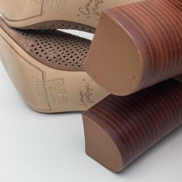 Crown Vintage Women's Faux Suede Laser Cut Peep Toe Lace Up Heel Size 7.5 - Picture 11 of 16